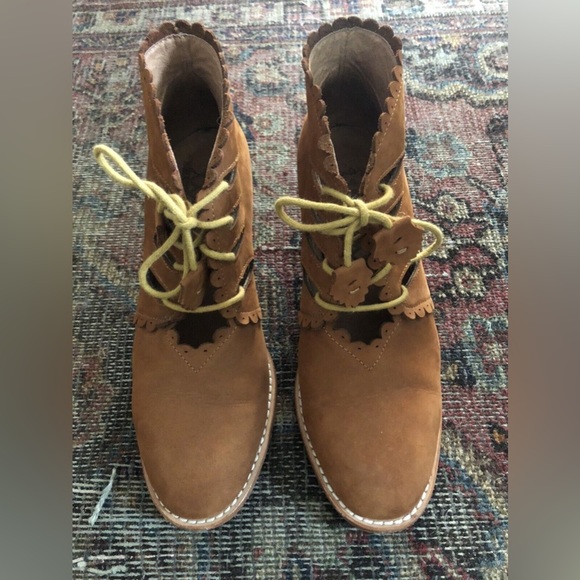 F-Troupe Cutout Tan Leather Bootie W/Scallops Lace Up Sz 40 Anthropologie - Picture 4 of 9